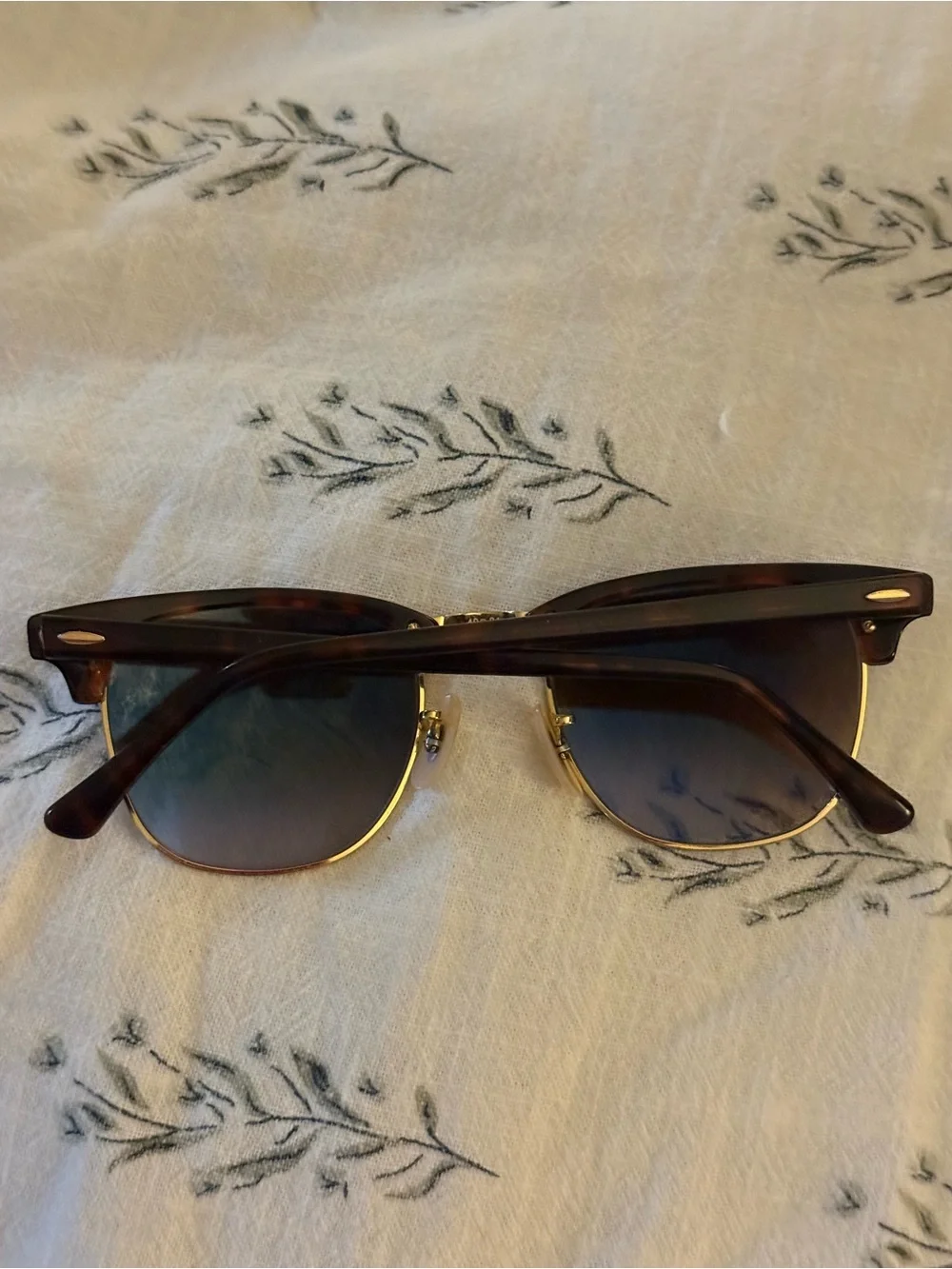 Ray-Ban Clubmaster Sunglasses - Tortoise Frame with Blue Mirrored Lenses